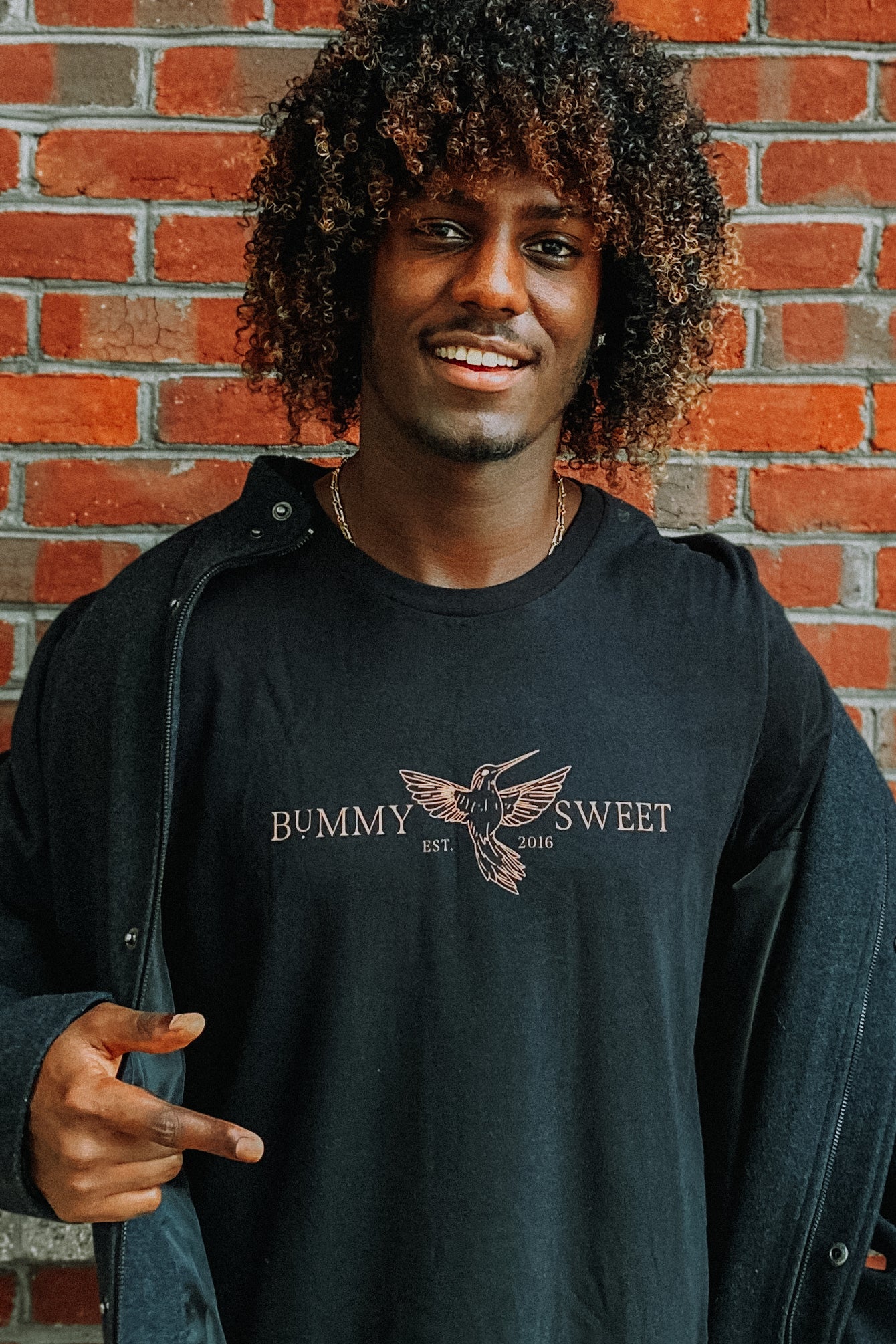 UNISEX BUMMY SWEET HUMMINGBIRD BLACK COPPER TSHIRT