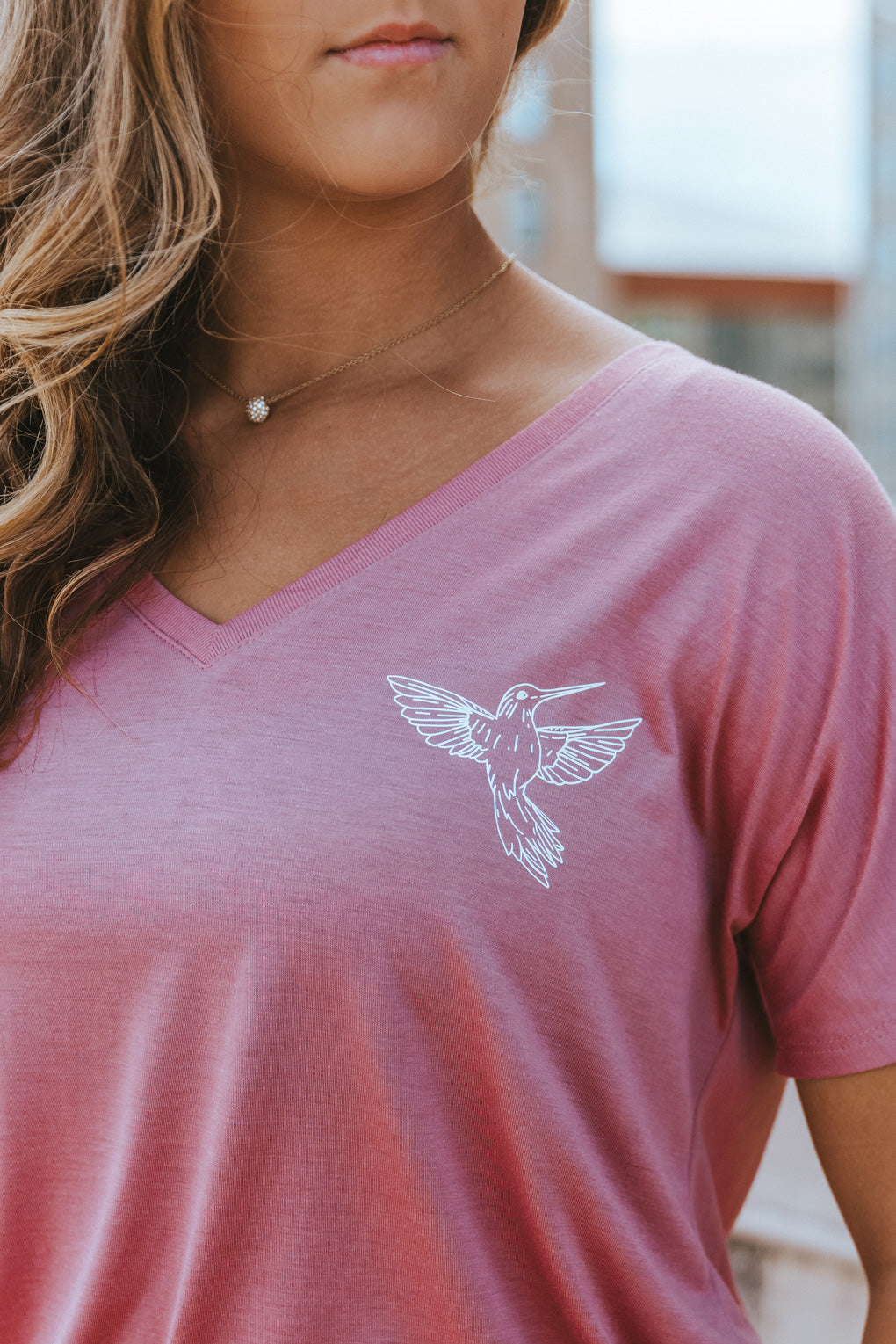 HUMMINGBIRD DEEP V-NECK